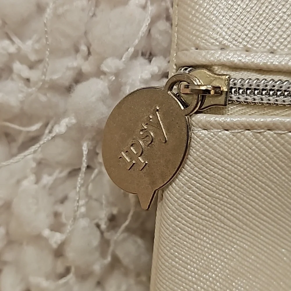 Sanrio Gudetama Pouch Bag - Picture 4 of 13